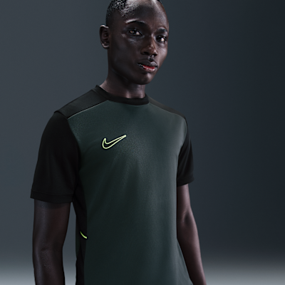 Nike Academy Men's Dri-FIT Short-Sleeve Soccer Top. Nike.com